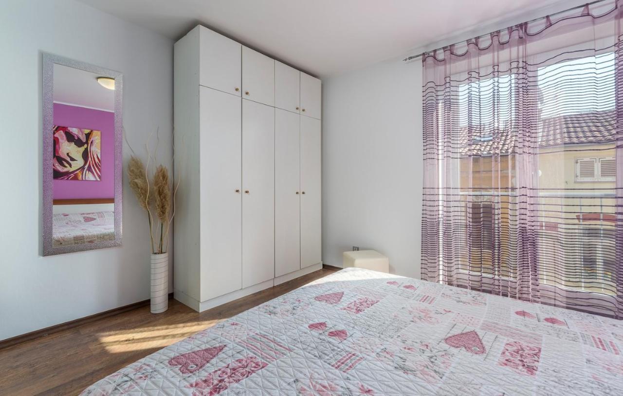 Apartment Marino โปเรช ภายนอก รูปภาพ